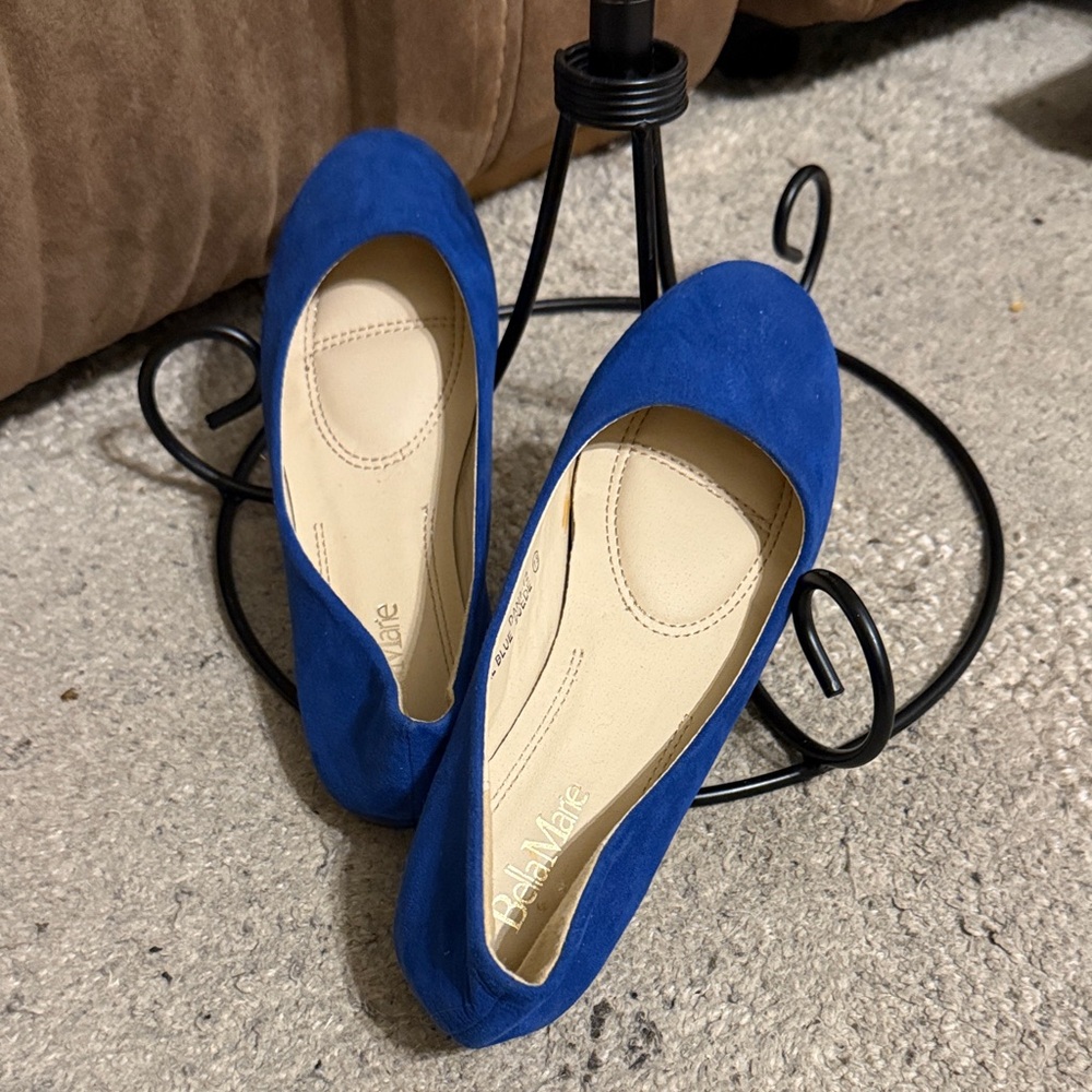 Bella Marie Women's Royal Blue Flats